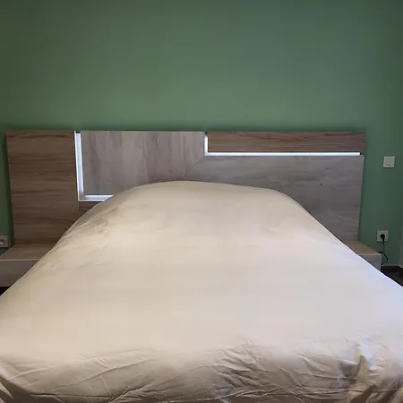 Prázdninový dům Maison Proche Du Avec Jacuzzi Et Sauna